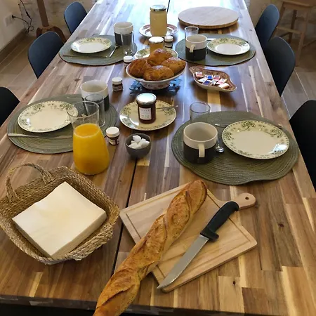 Bed & Breakfast Abbaye De L'Etanche - 2 Chambres D'Hotes - Un Cadre Naturel Exceptionnel - Neufchateau