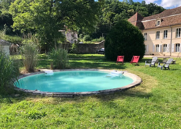 Bed & Breakfast Abbaye De L'etanche - 2 D'hotes - Un Cadre Naturel Exceptionnel - 4*